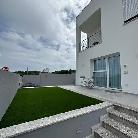 Guest house Artemisia 4*